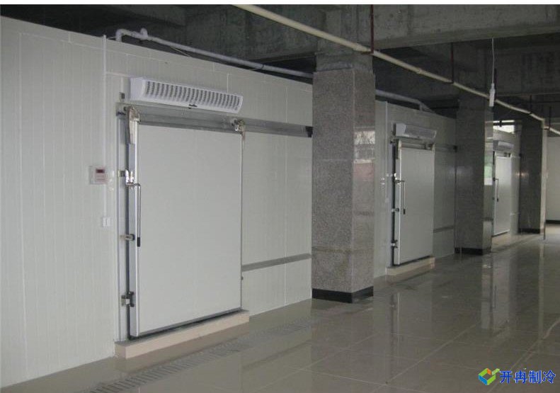 建造一個(gè)中型冷庫(kù)，冷庫(kù)一平方多少錢